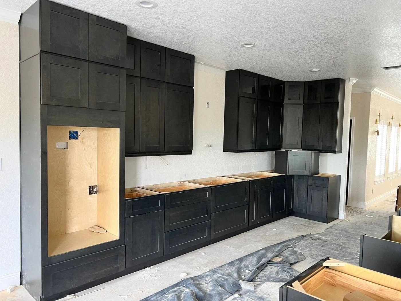 Kitchen cabinets installed by WoodArt Cabinets in a San Antonio home