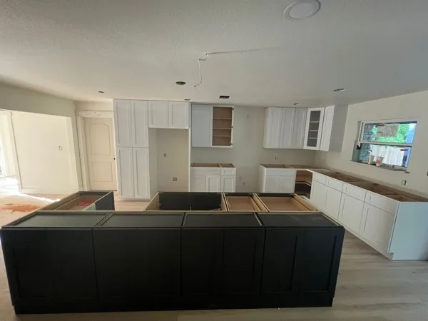 Kitchen Cabinet Trends vs Timeless Classics: What to Pick for Resale Value